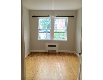 35 Hammond Pond Pkwy unit 1, Chestnut Hill, MA 02467 - photo 6