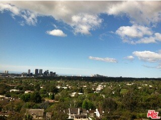 Western Views to Ocean