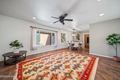 06-Living Area