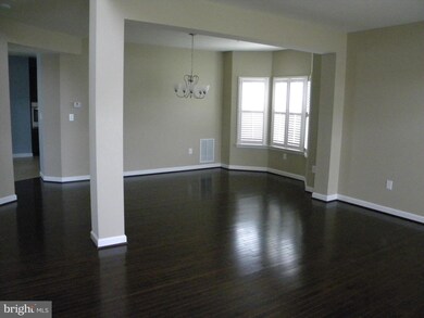 45182 Woodhaven Dr, California, MD 20619 - photo 2