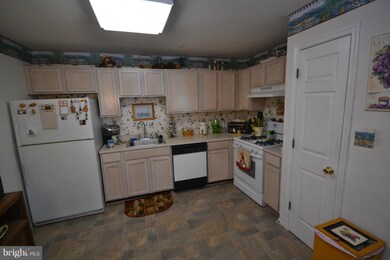 9221 Leigh Choice Ct, Owings Mills, MD 21117 - photo 3