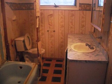 2331 Stevens Ave, Elkhart, IN 46517 - photo 4