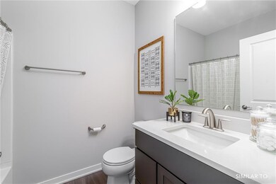 9865 Thorton Dr, Johnston, IA 50131 - photo 4