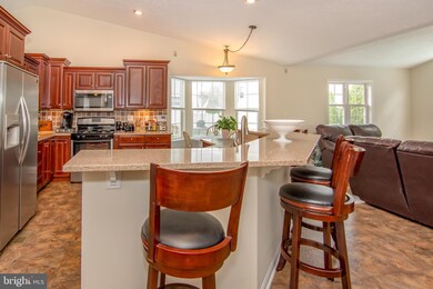 8040 Ashville Ct, Severn, MD 21144 - photo 5