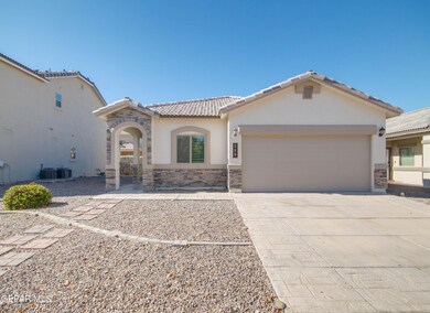 789 Oxfordshire St, El Paso, TX 79928 - photo 2