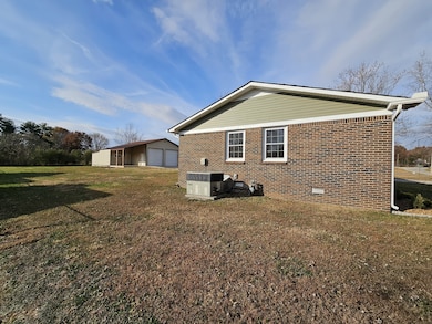 742 Laws Rd, McMinnville, TN 37110 - photo 6