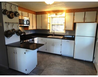 9 Dunshire Dr, North Chelmsford, MA 01863 - photo 4