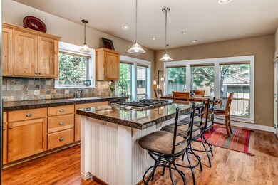61358 Big Eddy Cir, Bend-24