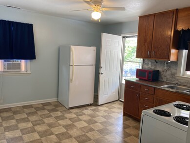 126 1/2 N 7th St, Cannelton, IN 47520 - photo 2