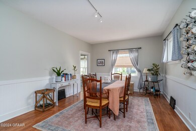 Dining Rm