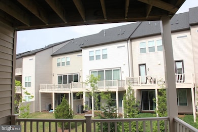 4975 Longmire Way, Chantilly, VA 20151 - photo 3