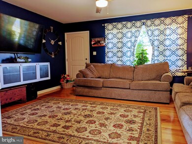 3415 Westview Cir, Greencastle, PA 17225 - photo 4