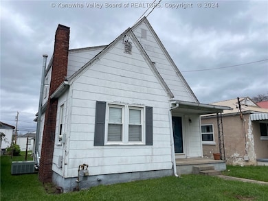 553 19th St, Dunbar, WV 25064 - photo 2