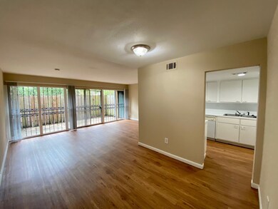 3916 Mandell St, Houston, TX 77006 - photo 4