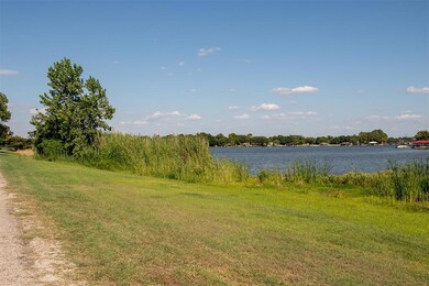 3704 Coral Sands Ct, Granbury, TX 76049 - photo 2