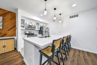 View of kitchen :6.