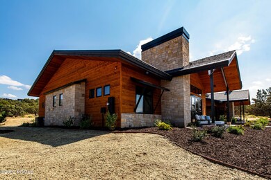 2_Exterior_high_3555520