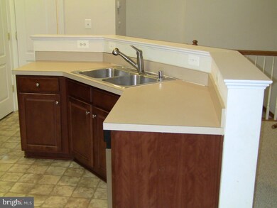 3550 Carriage Walk Ln unit 49-D, Laurel, MD 20724 - photo 6