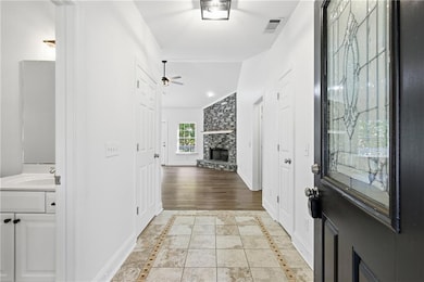 622 Spring Crest Rd, Cleveland, GA 30528 - photo 2