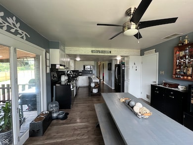 12111 E Merilane, Columbus, IN 47203 - photo 4