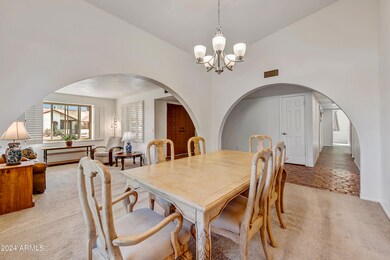 005_Dining Room
