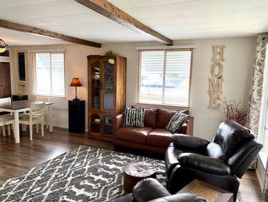 301 Freeman Rd unit 9, Central Point, OR 97502 - photo 2