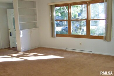 1704 Monterey Ct, Bettendorf, IA 52722 - photo 2