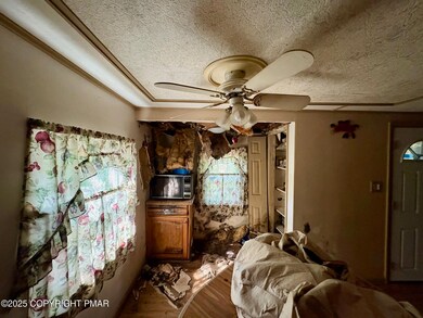 197 Koehler Rd, Saylorsburg, PA 18353 - photo 3