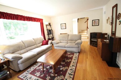 1539 Regent St, Schenectady, NY 12309 - photo 6