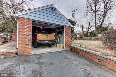 106 Greenbriar Ln, Havertown, PA 19083 - photo 4