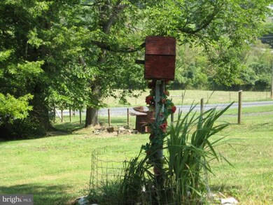 13473 Atkins Hollow Ln, Linden, VA 22642 - photo 5