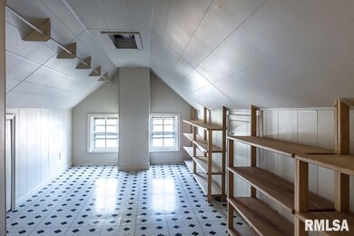 2017 N Marquette St, Davenport, IA 52804 - photo 7