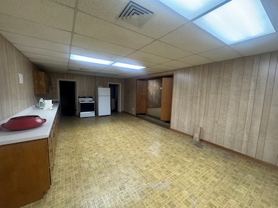 107 W Burdeshaw St, Dothan, AL 36303 - photo 4