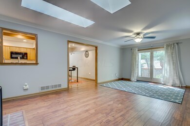 11 - 2784 Lakinhurst Drive-11.jpg