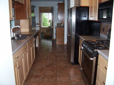 1431 Grove Ave, Wisconsin Rapids, WI 54494 - photo 3