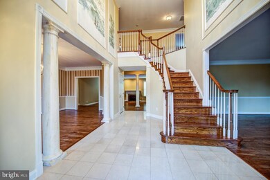 3204 Ox Meadow Ct, Herndon, VA 20171 - photo 4