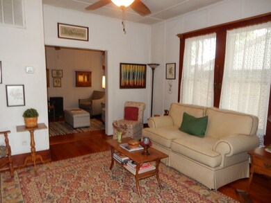 206 W Orchard St, Fredericksburg, TX 78624 - photo 3