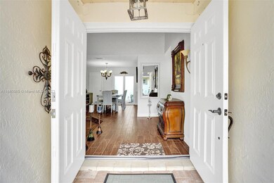 3614 E Forge Rd unit 18, Davie, FL 33328 - photo 2