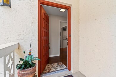 06-Front Door