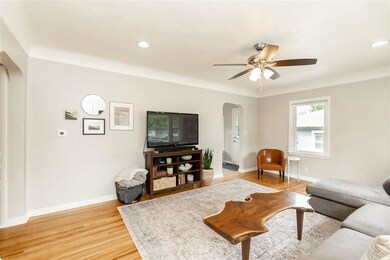 1609 Parker St, Cedar Falls, IA 50613 - photo 5