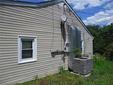 1029 Morton St, Shelbyville, TN 37160 - photo 2