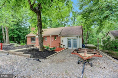 3957 Creekside Dr, Chambersburg, PA 17202 - photo 3