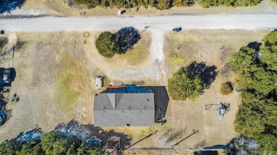 923 Bosque River Dr, Granbury, TX 76048 - photo 4