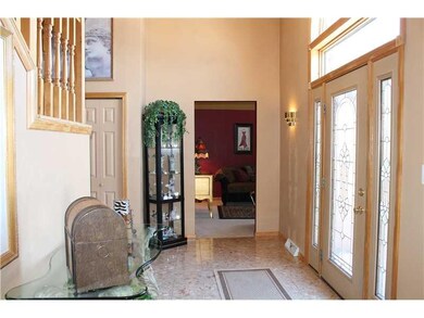 Entry/Foyer.