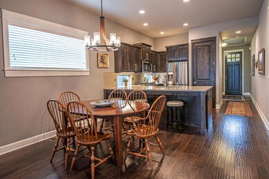 2630 NW Boulder Ridge Loop-large-005-024