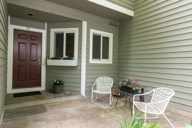333 Palmer Hill Rd Unit 1B-large-007-020