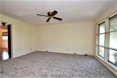 6045 Dunham Rd, Maple Heights, OH 44137 - photo 2