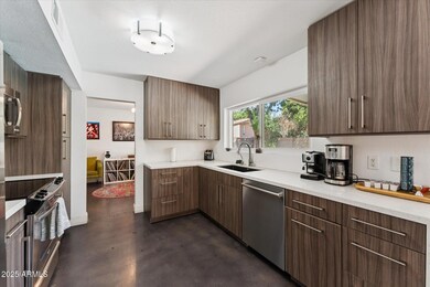 09-Kitchen