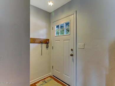 7038 Waikiki Rd, Jacksonville, FL 32216 - photo 7