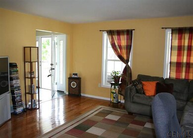 6 Maxwell Dr, Saratoga Springs, NY 12866 - photo 2